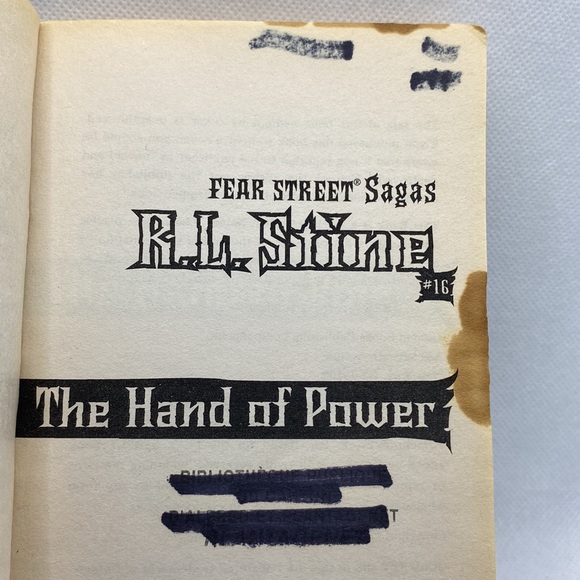 Fear Street Sagas: #16 The Hand of Power First Edition 1999 Softcover Book - Picture 7 of 16